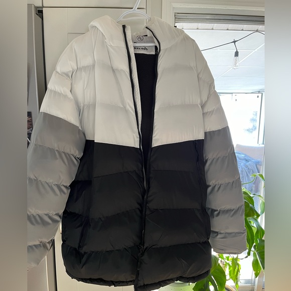 Winter coat - Picture 1 of 4